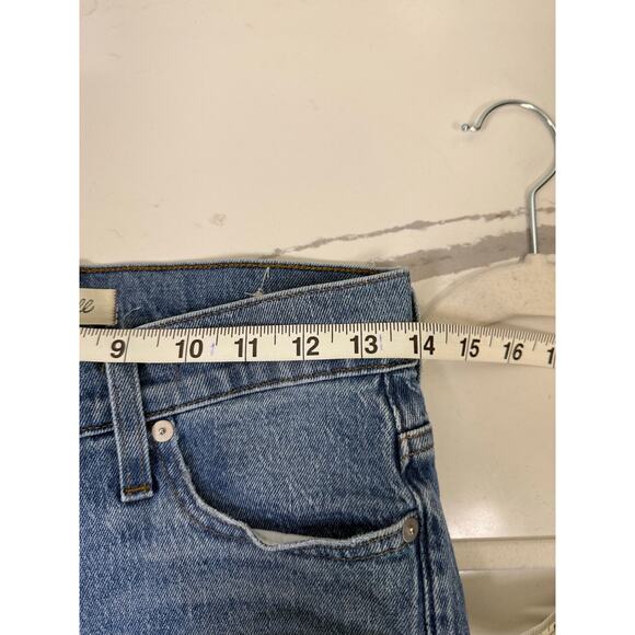 Madewell The Mid-Rise Vintage Perfect Jean Ankle Size 26 (one stain) Light Wash - Picture 8 of 9